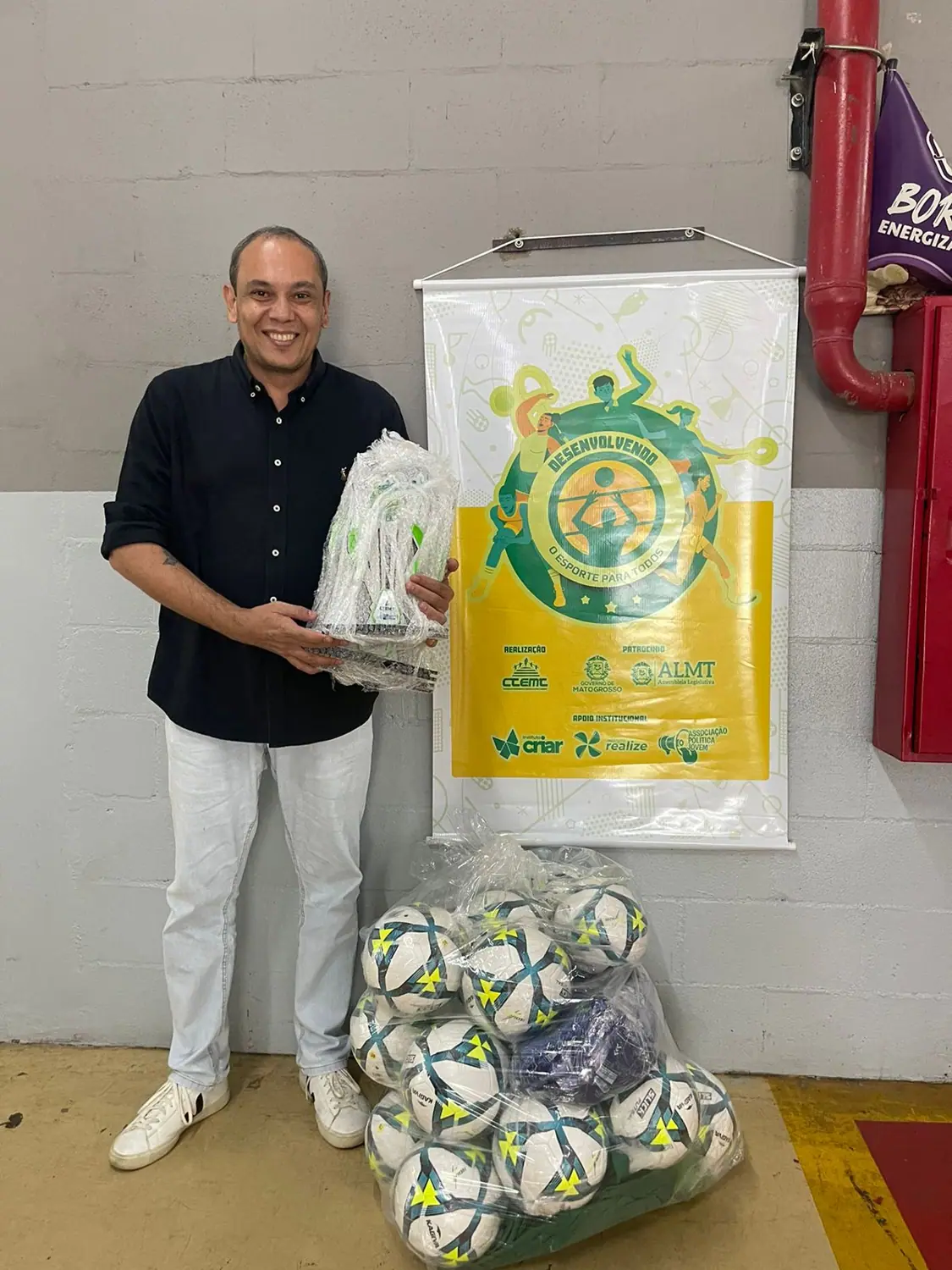 Entrega de materiais para Escola Campo Missionário Igreja Batista, Cuiabá