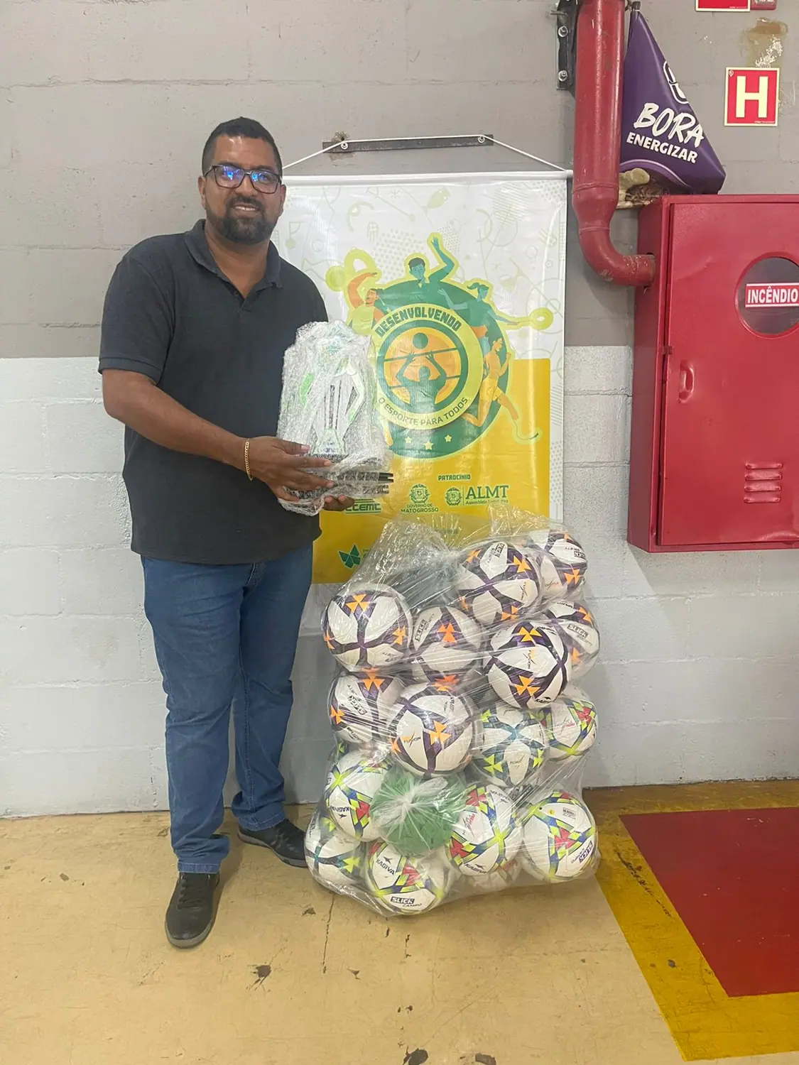 Entrega de materiais para LICB – Liga Independente de Clube de Bairros, Cuiabá